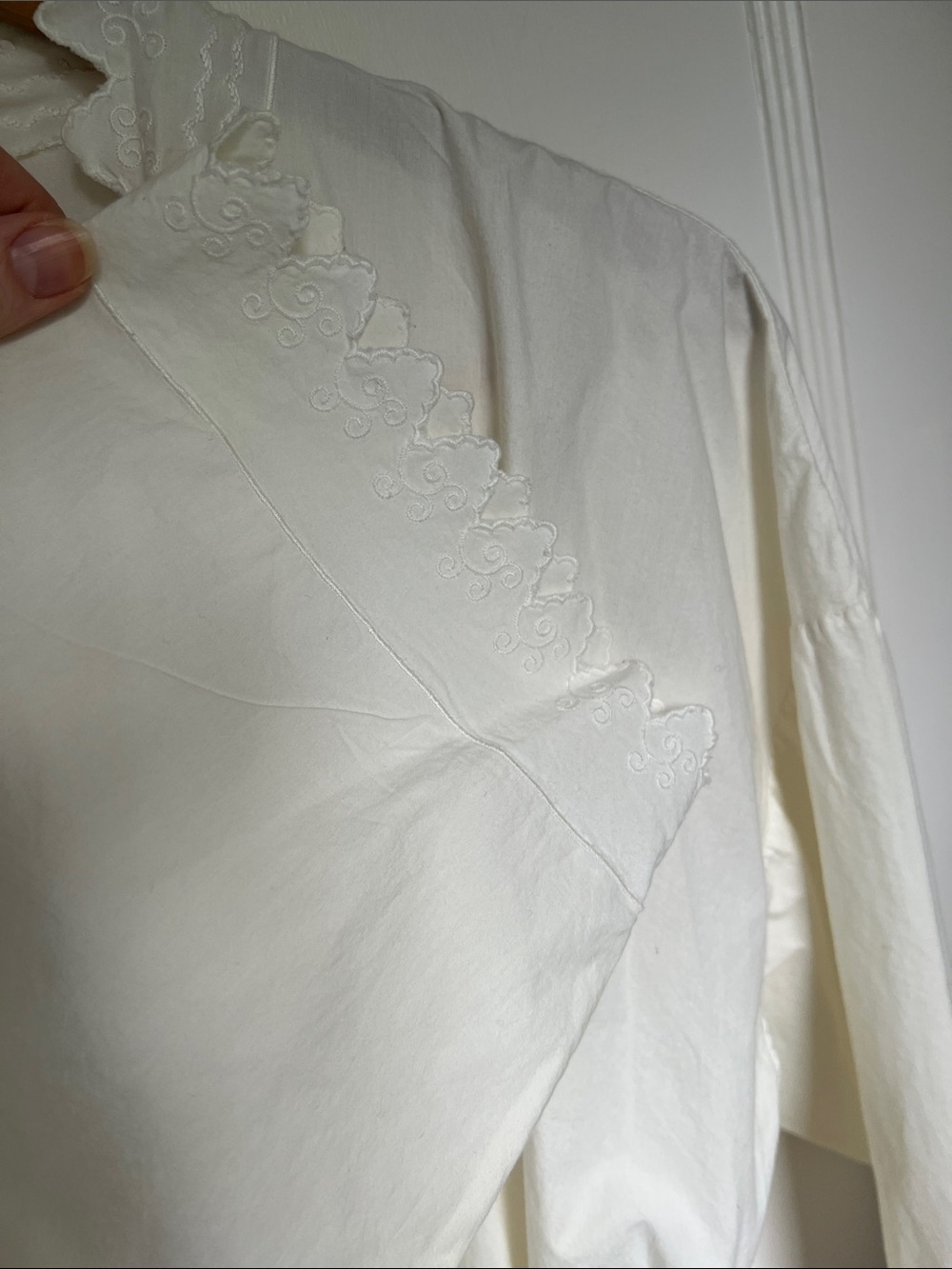 Dôen Edna 100% Cotton Robe in Cream  Eyelet Trim Tie Waist - Picture 6 of 14